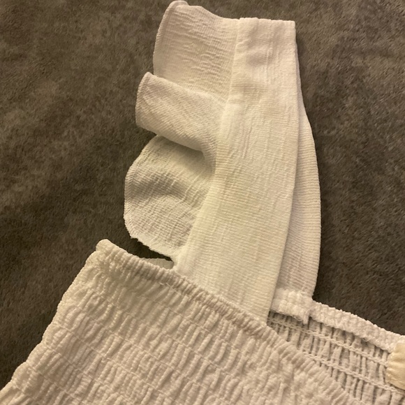 Women’s White Flowey Tank - Picture 3 of 3